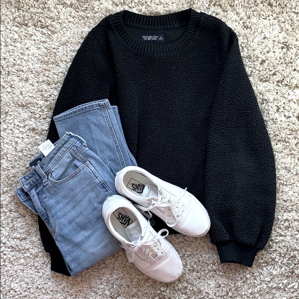 Abercrombie & Fitch Black Sherpa Sweatshirt